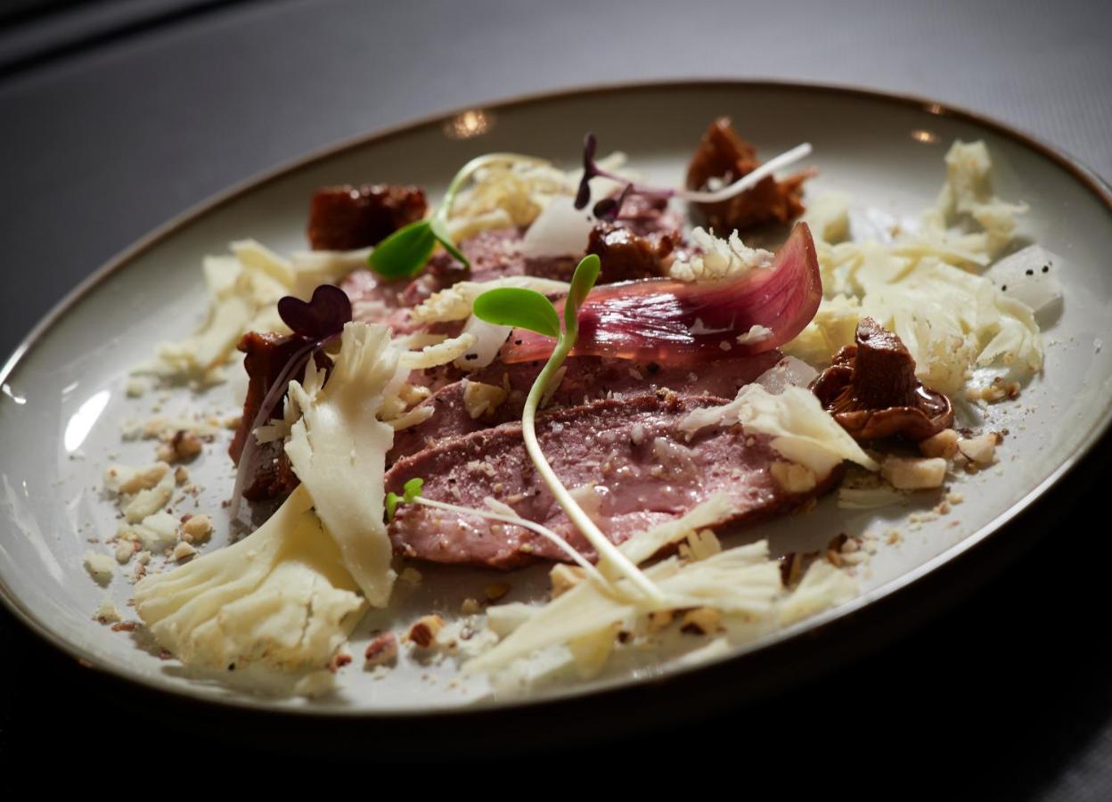 Auberge De Bellelay Restaurant Chez Aron Balde Eksteriør bilde